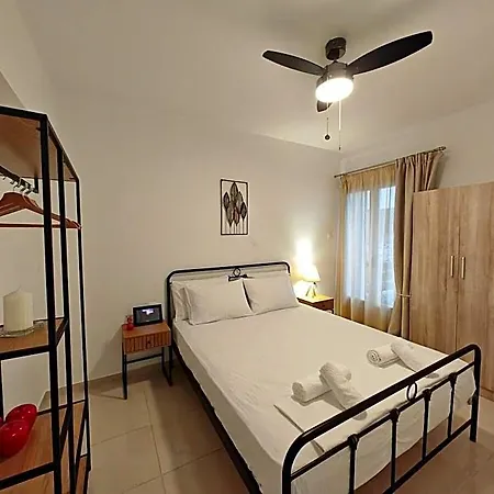 Leo's And Xerxes' Place Hotel Rhodes City