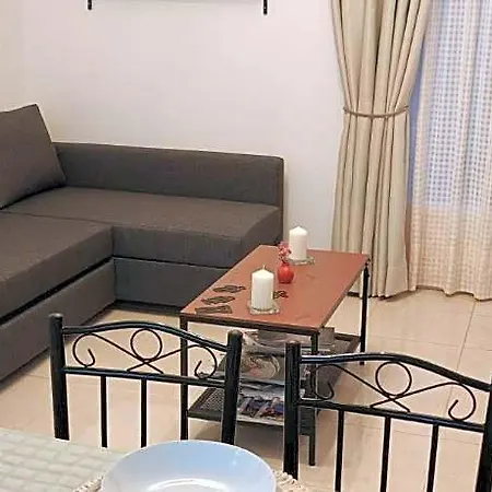 Hotel Leo's And Xerxes' Place