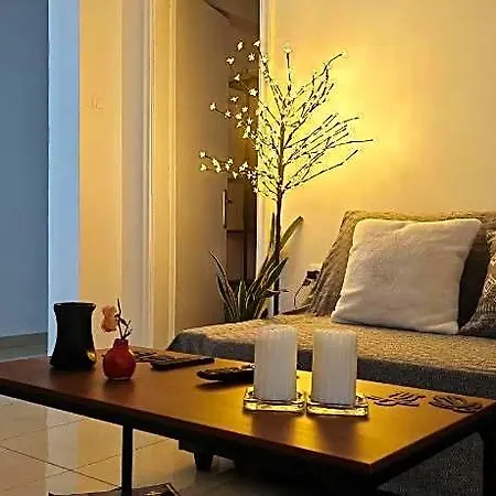 Leo's And Xerxes' Place Hotel