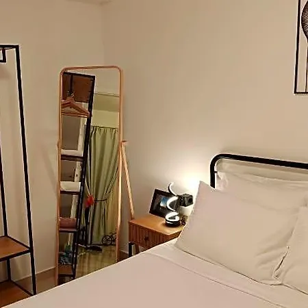 Hotel Leo's And Xerxes' Place 4*
